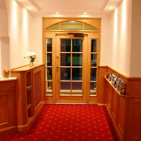 Hotel Garni Almenrausch Und Edelweiss Garmisch-Partenkirchen