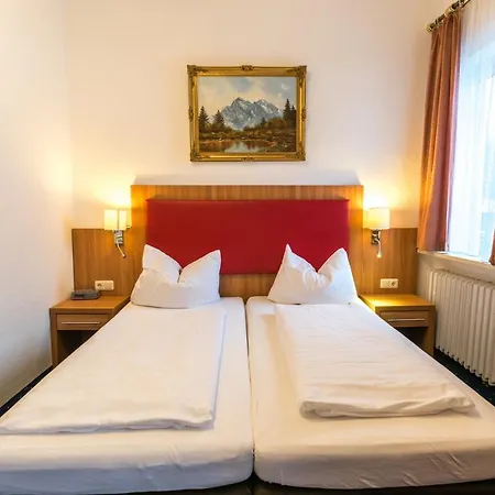 Hotel Garni Almenrausch Und Edelweiss 3*