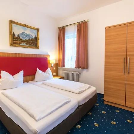 Garni Almenrausch Und Edelweiss Hotel