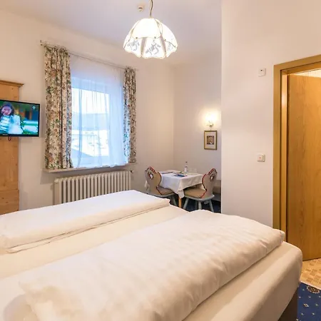 Garni Almenrausch Und Edelweiss Hotel 3*