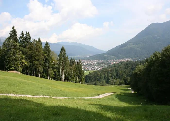 Garni Almenrausch Und Edelweiss Готель Гарміш-Партенкірхен