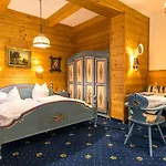 Garni Almenrausch Und Edelweiss 3*