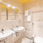 Garni Almenrausch Und Edelweiss Hotel 3*