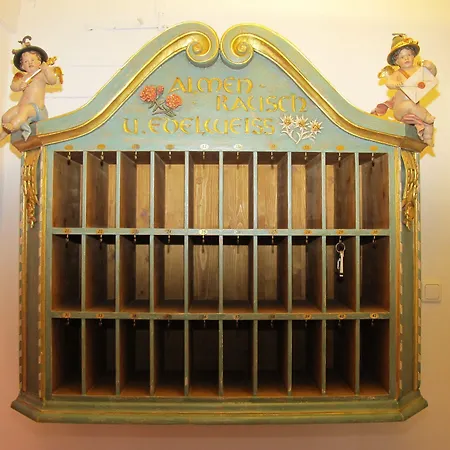 Garni Almenrausch Und Edelweiss 3*