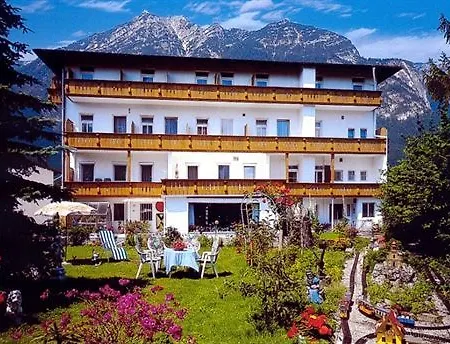 Hotel Garni Almenrausch Und Edelweiss Garmisch-Partenkirchen