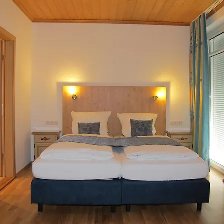 Hotel Garni Almenrausch Und Edelweiss 3*