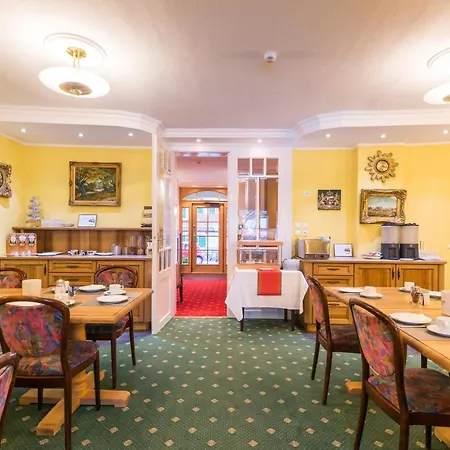 Otel Garni Almenrausch Und Edelweiss 3*