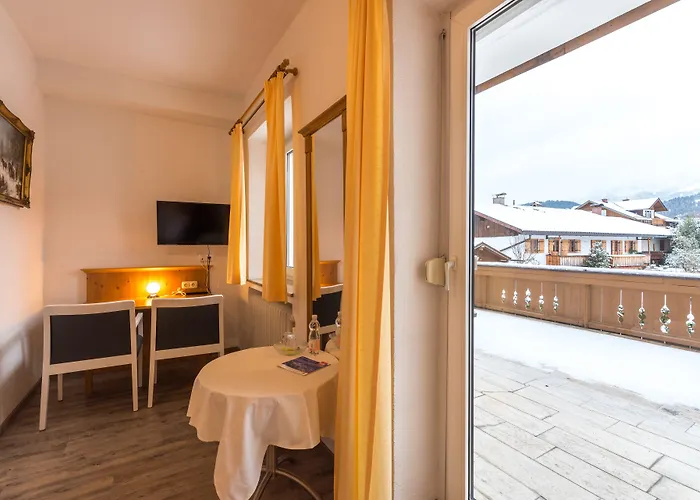 Hotel Garni Almenrausch Und Edelweiss 3*