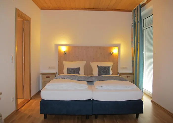 Hotel Garni Almenrausch Und Edelweiss 3*